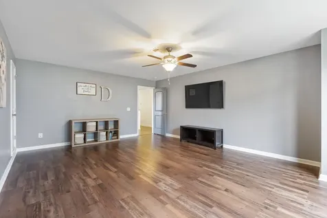 137 Burntash Lane Hendersonville TN 37075