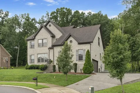 137 Burntash Lane Hendersonville TN 37075