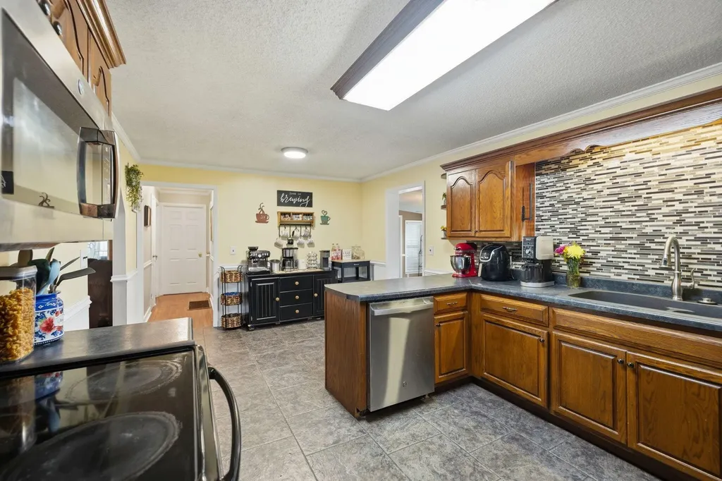 871 Kile Lake Road, SE Cleveland TN 37323