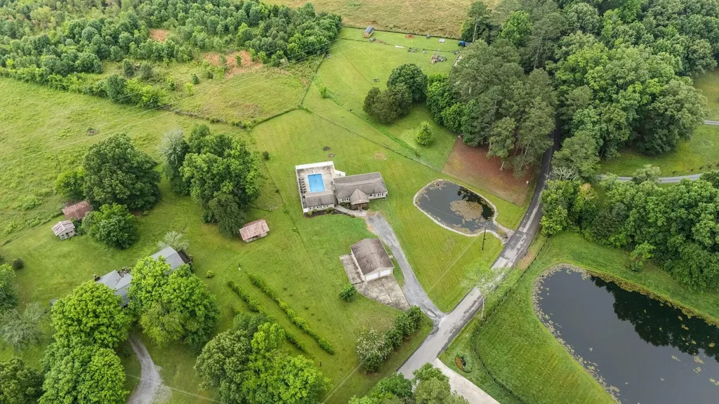 871 Kile Lake Road, SE Cleveland TN 37323