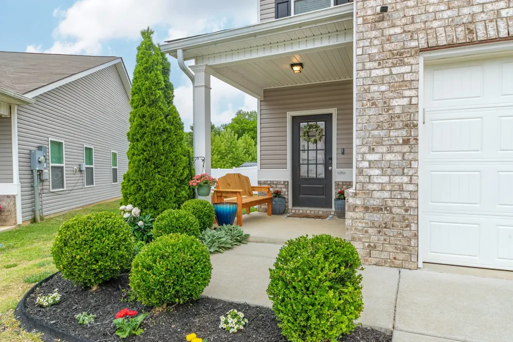 348 Geneva Lane Columbia TN 38401