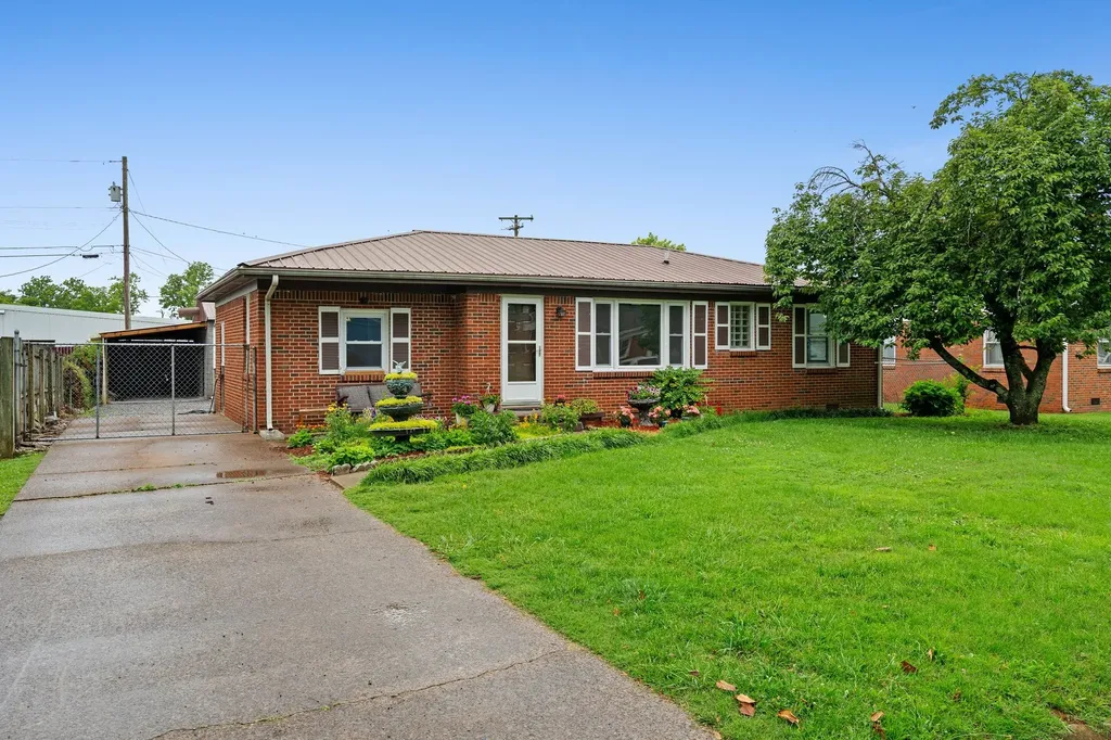 135 Barbara Avenue Gallatin TN 37066