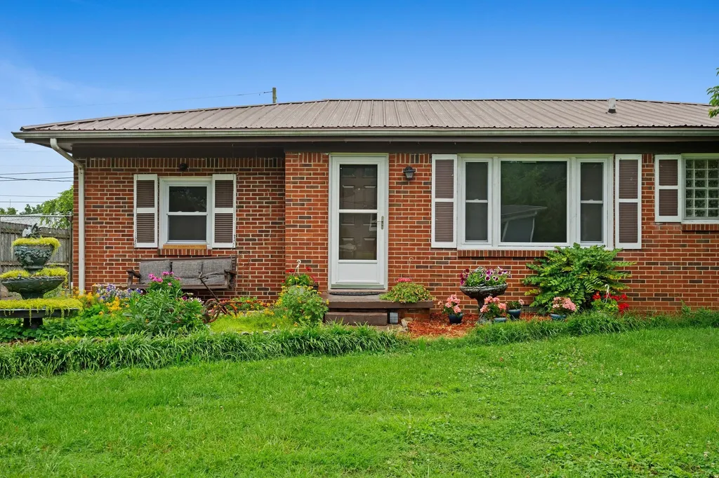135 Barbara Avenue Gallatin TN 37066