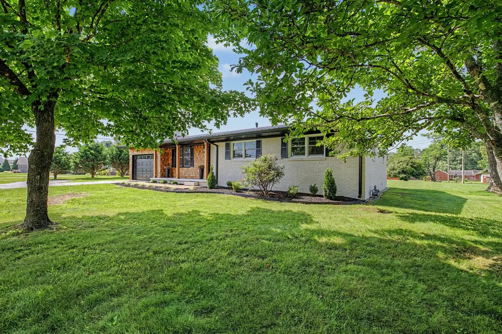 403 Robins Street Lawrenceburg TN 38464