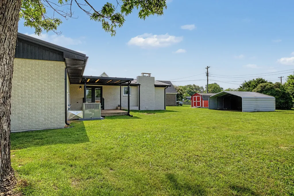 403 Robins Street Lawrenceburg TN 38464