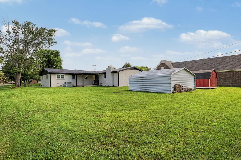 403 Robins Street Lawrenceburg TN 38464