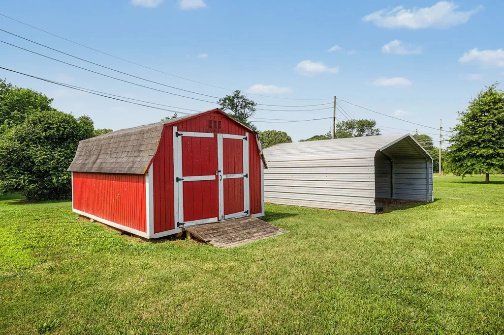 403 Robins Street Lawrenceburg TN 38464