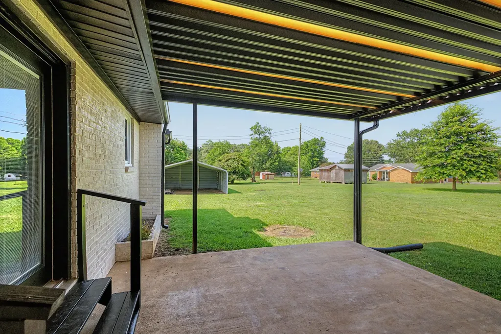 403 Robins Street Lawrenceburg TN 38464