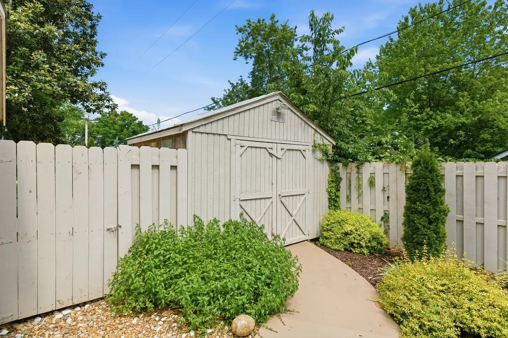 819 East Burton Street Murfreesboro TN 37130