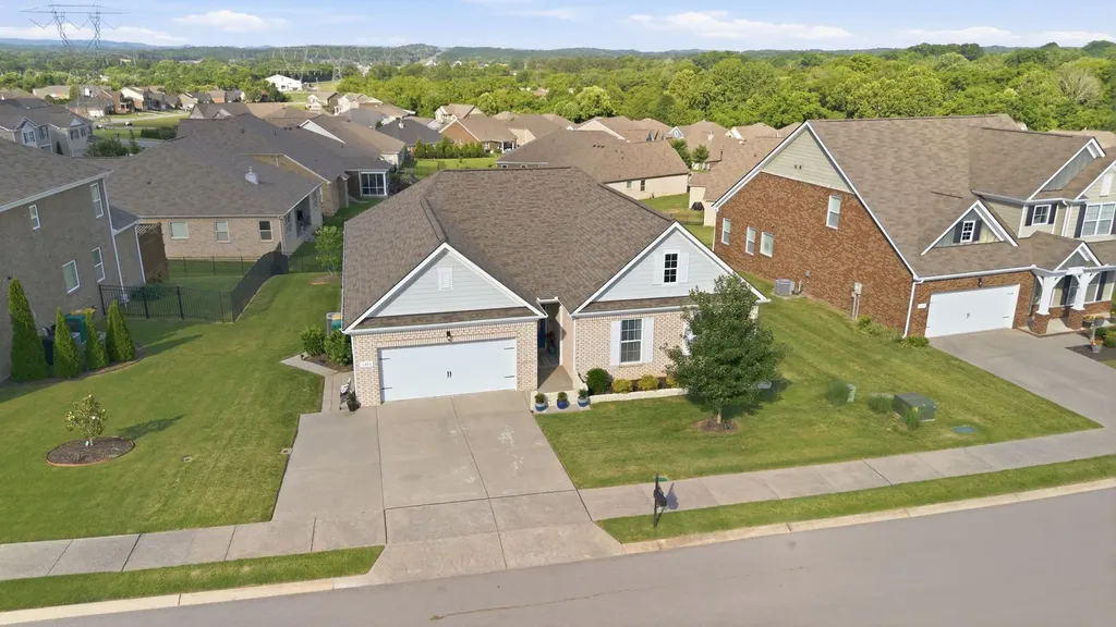 1303 Sylvan Park Drive Spring Hill TN 37174