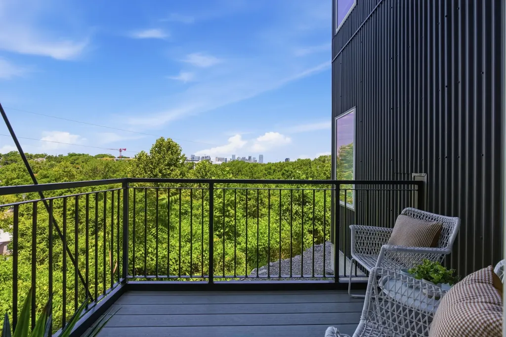 400 Herron Drive Nashville TN 37210