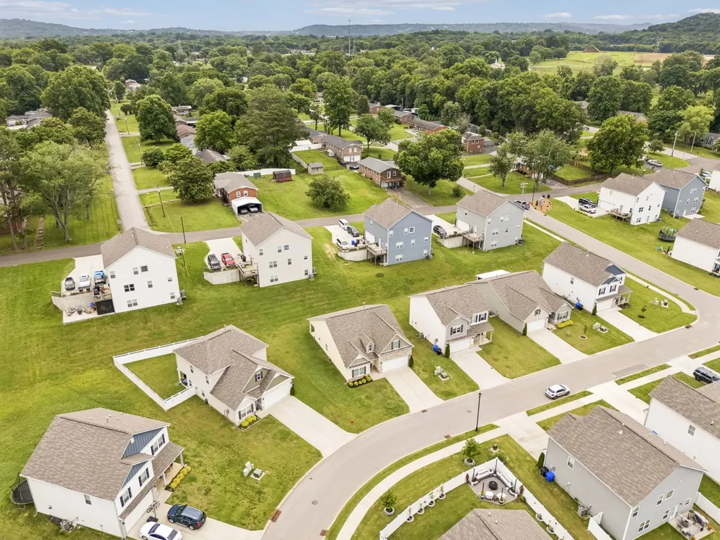 536 Morgan Meadows Way Columbia TN 38401