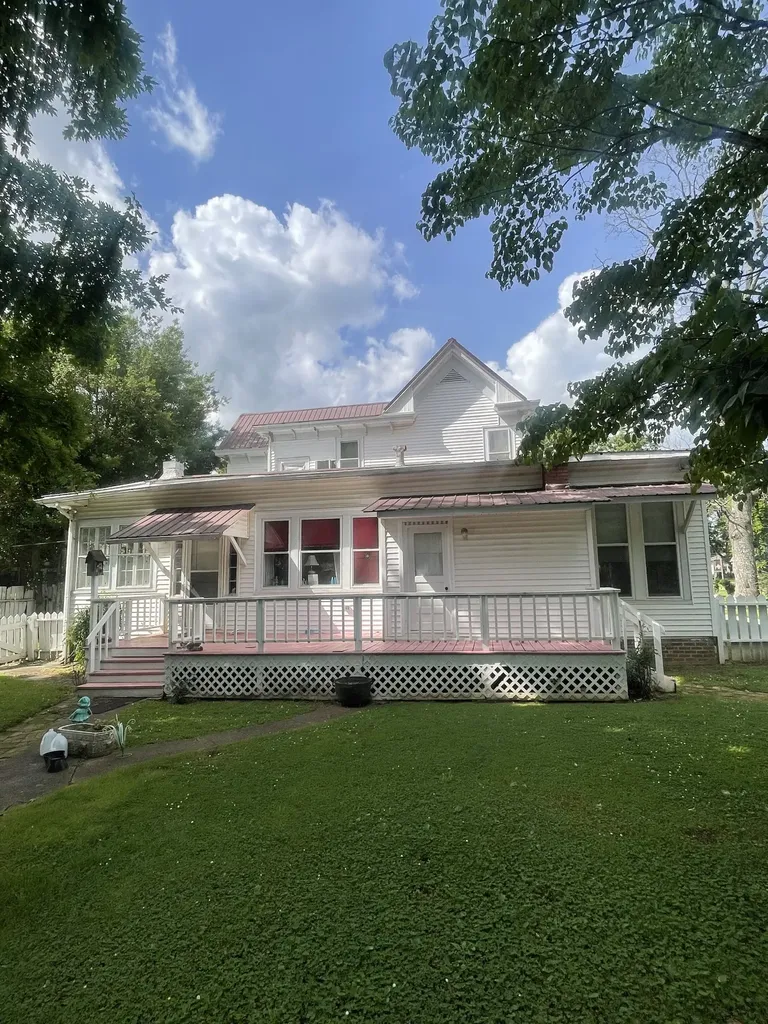 213 Pulaski Street Lawrenceburg TN 38464
