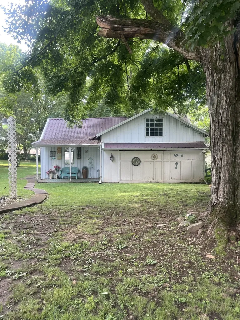 213 Pulaski Street Lawrenceburg TN 38464