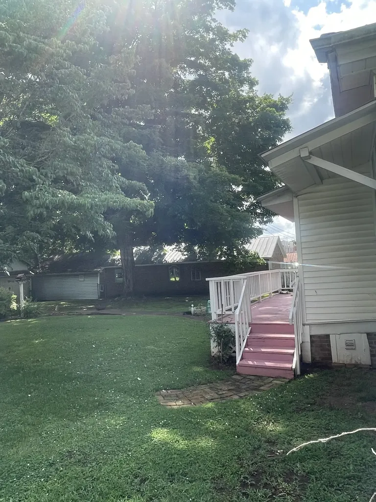 213 Pulaski Street Lawrenceburg TN 38464