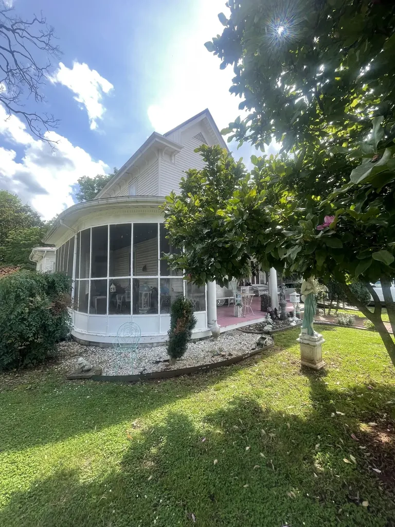 213 Pulaski Street Lawrenceburg TN 38464