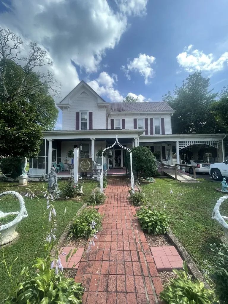 213 Pulaski Street Lawrenceburg TN 38464