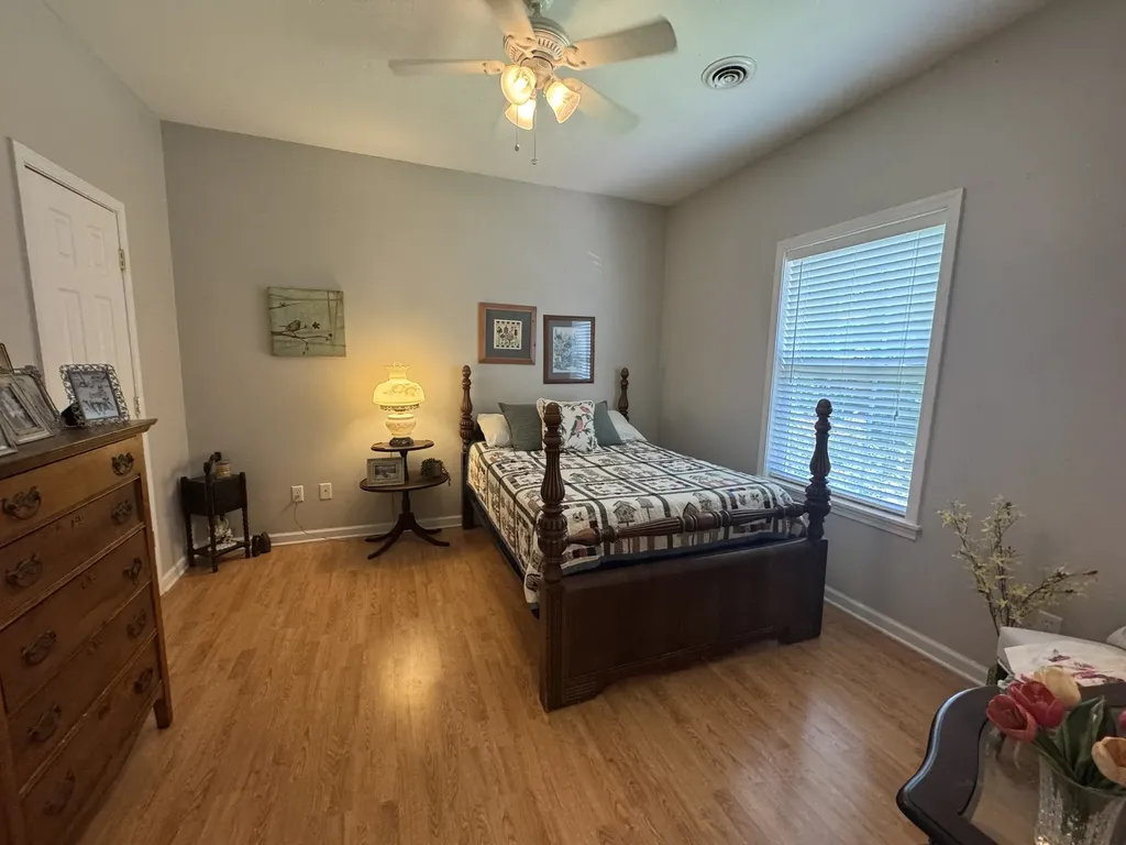 408 Village Circle Dickson TN 37055