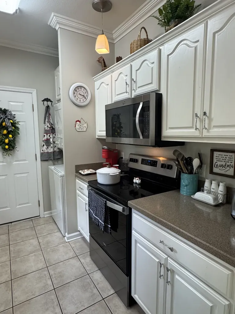 408 Village Circle Dickson TN 37055