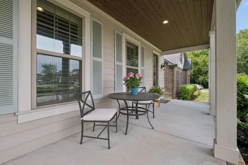2005 Firtree Way Thompsons Station TN 37179