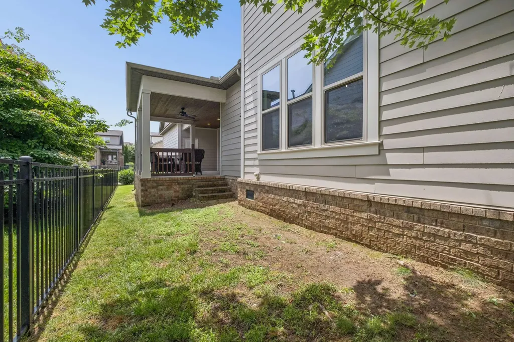2005 Firtree Way Thompsons Station TN 37179