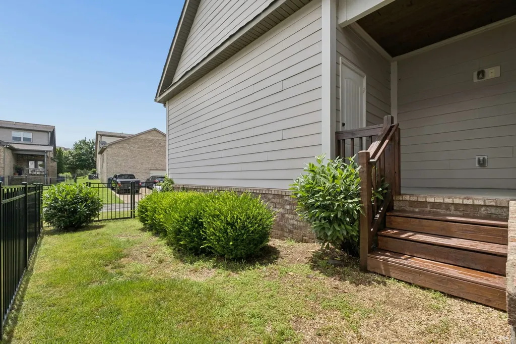 2005 Firtree Way Thompsons Station TN 37179
