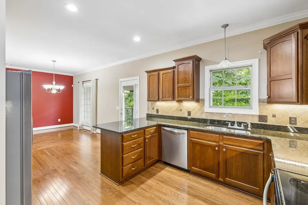 2010 Raven Crossing Mount Juliet TN 37122