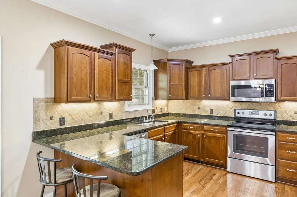 2010 Raven Crossing Mount Juliet TN 37122
