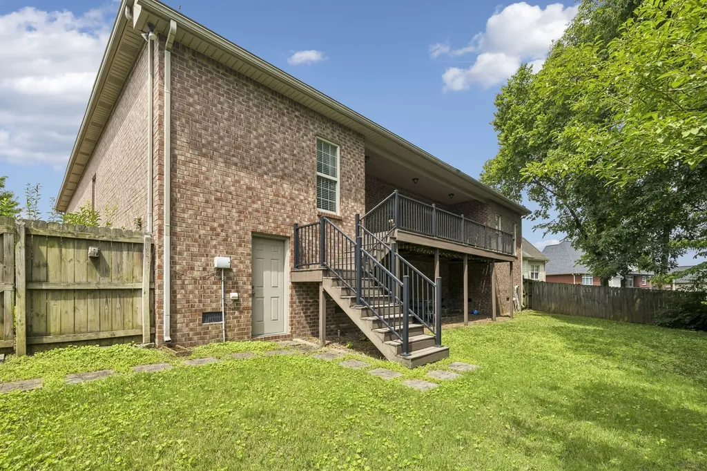 2010 Raven Crossing Mount Juliet TN 37122