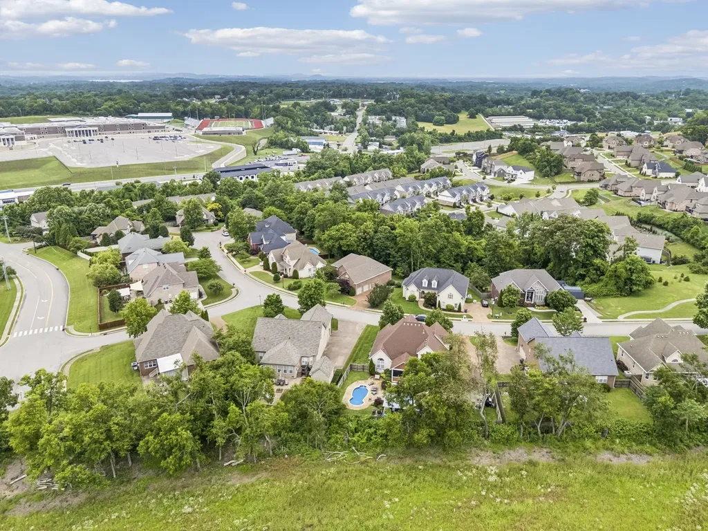 2010 Raven Crossing Mount Juliet TN 37122
