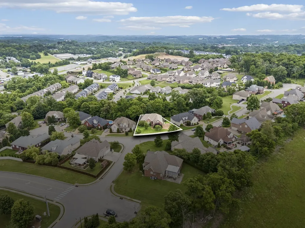 2010 Raven Crossing Mount Juliet TN 37122
