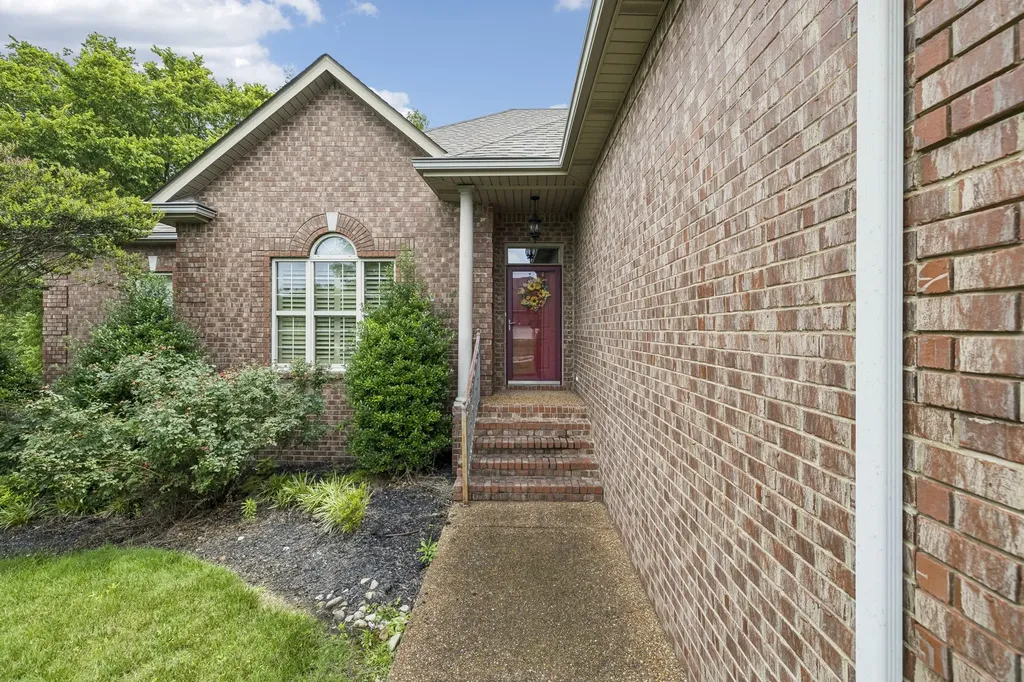 2010 Raven Crossing Mount Juliet TN 37122