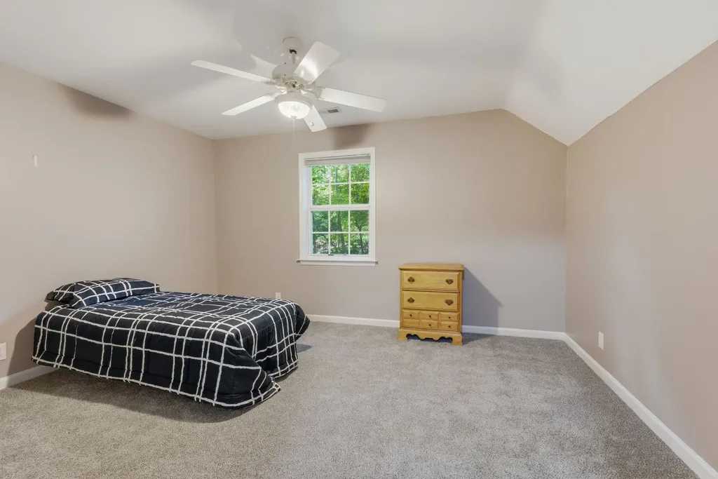 608 Beechtree Court Burns TN 37029