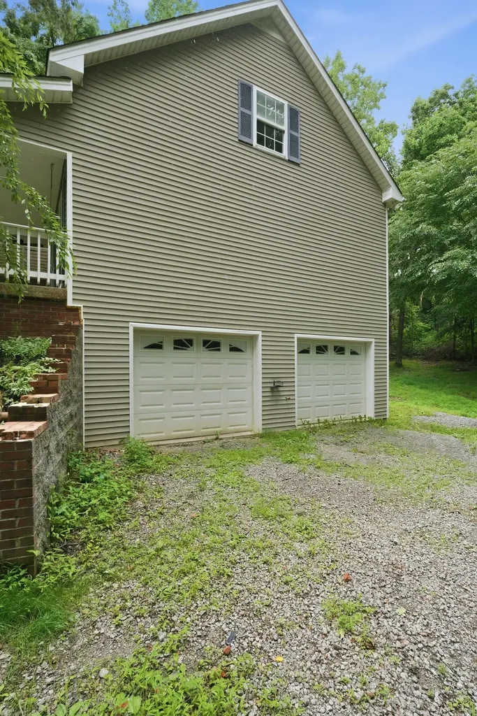 608 Beechtree Court Burns TN 37029