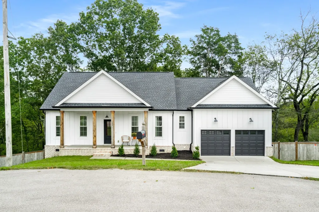 106 Dale Court Columbia TN 38401