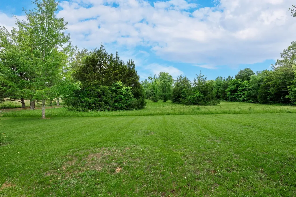 859 Flat Woods Road Lebanon TN 37090