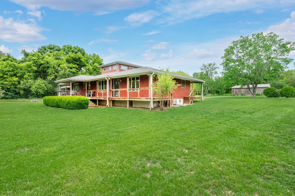 859 Flat Woods Road Lebanon TN 37090