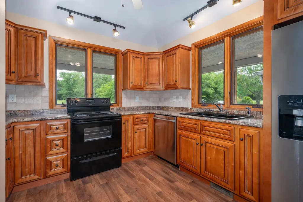 859 Flat Woods Road Lebanon TN 37090