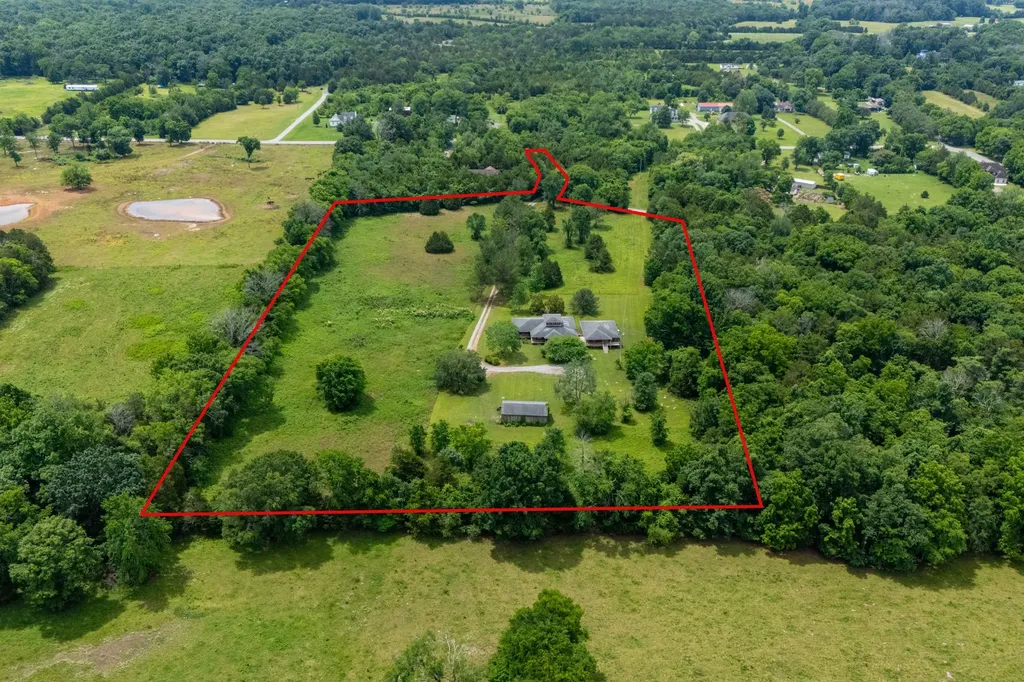 859 Flat Woods Road Lebanon TN 37090