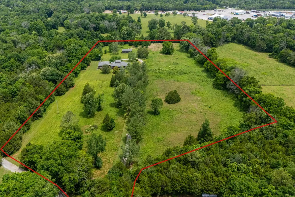 859 Flat Woods Road Lebanon TN 37090