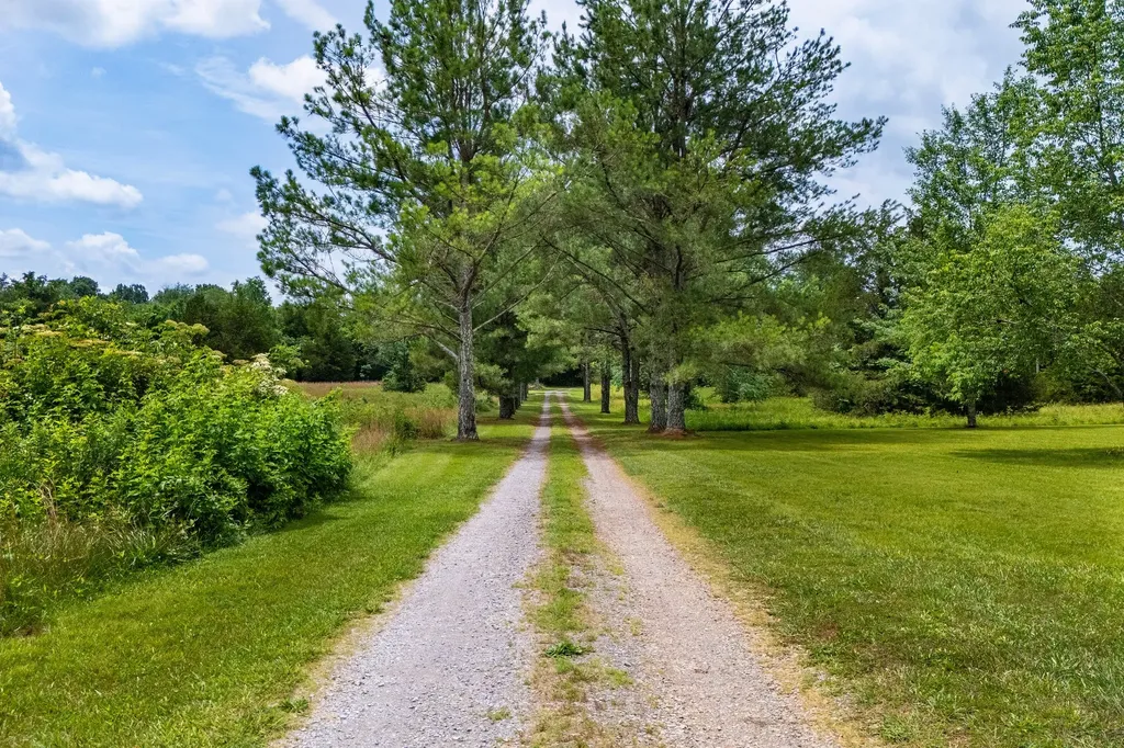 859 Flat Woods Road Lebanon TN 37090