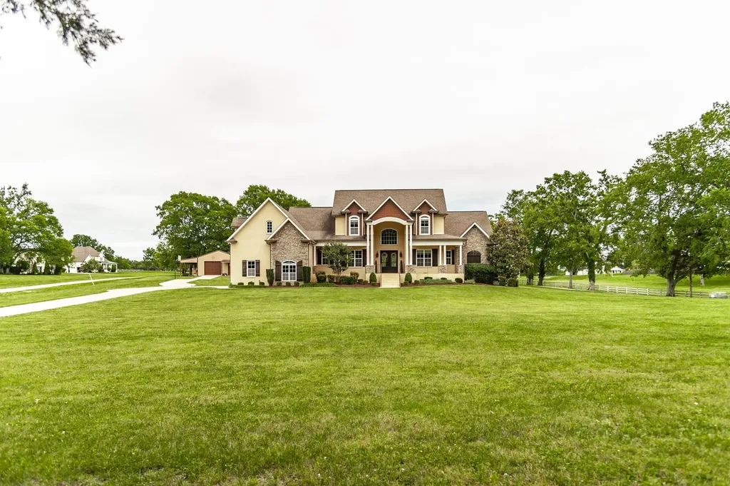 835 Douglas Bend Road Gallatin TN 37066