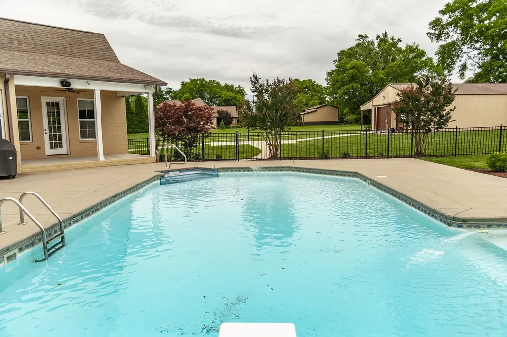 835 Douglas Bend Road Gallatin TN 37066