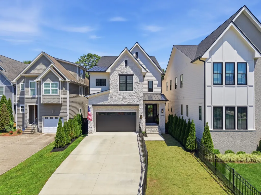 900B Gale Lane Nashville TN 37204