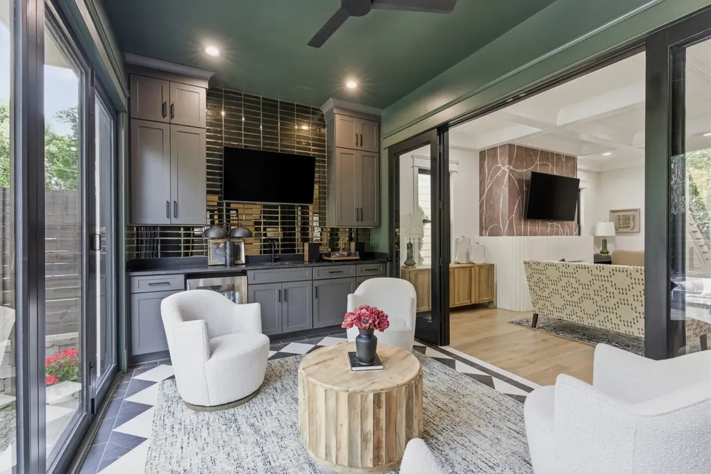 900B Gale Lane Nashville TN 37204