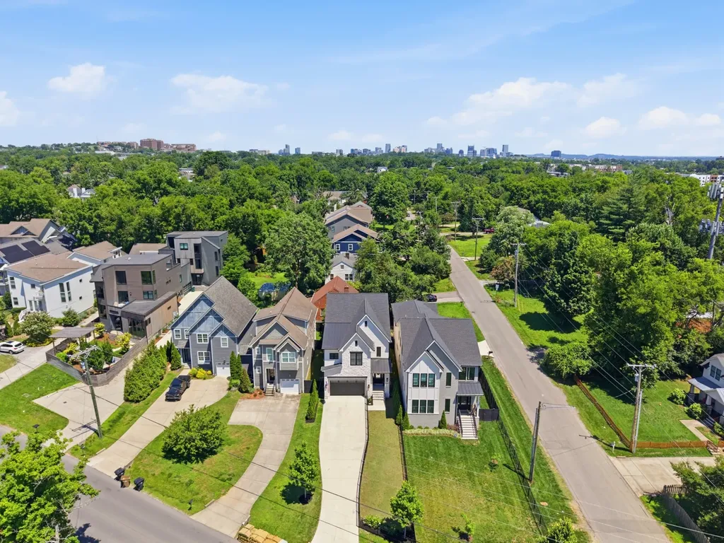 900B Gale Lane Nashville TN 37204
