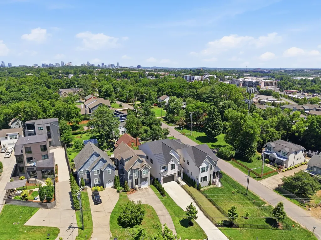 900B Gale Lane Nashville TN 37204