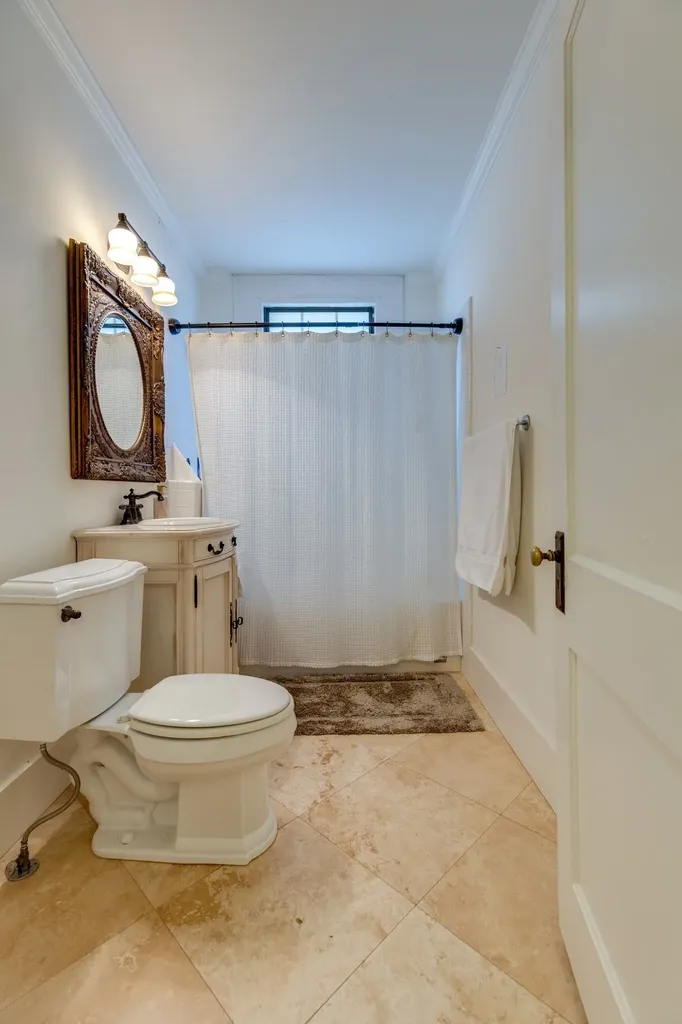 1711 18th Ave, S Nashville TN 37212