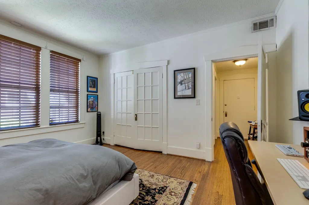1711 18th Ave, S Nashville TN 37212