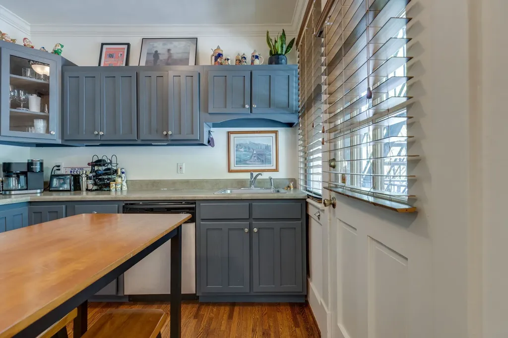 1711 18th Ave, S Nashville TN 37212